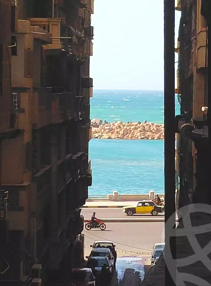 https://aqarmap.com.eg/ar/listing/6852372-for-sale-alexandria-sydy-bshr-sydy-bshr-bhry-shr-khld-bn-lwlyd