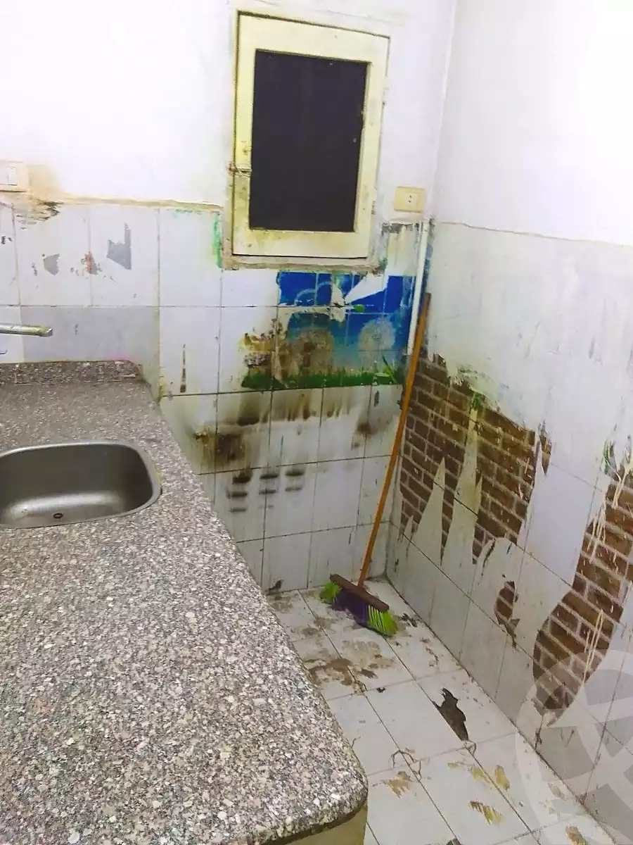 https://aqarmap.com.eg/ar/listing/6852446-for-sale-alexandria-al-agamy-lbytsh-shahr-al-assal-st