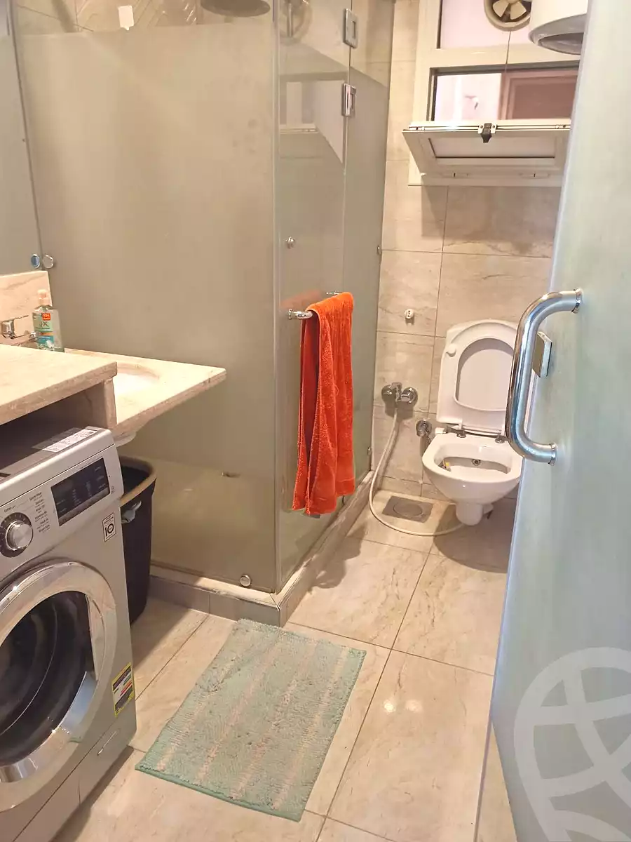 https://aqarmap.com.eg/ar/listing/6854626-for-sale-cairo-new-cairo-compounds-hyde-park-centre-ville-hyde-park