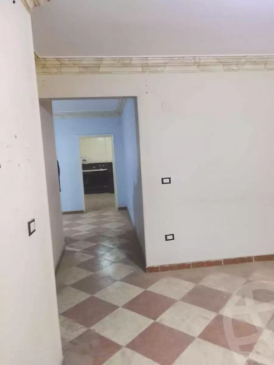 https://aqarmap.com.eg/ar/listing/6855797-for-sale-cairo-helwan-helwan-el-sharkeya-mostafa-safwat-st