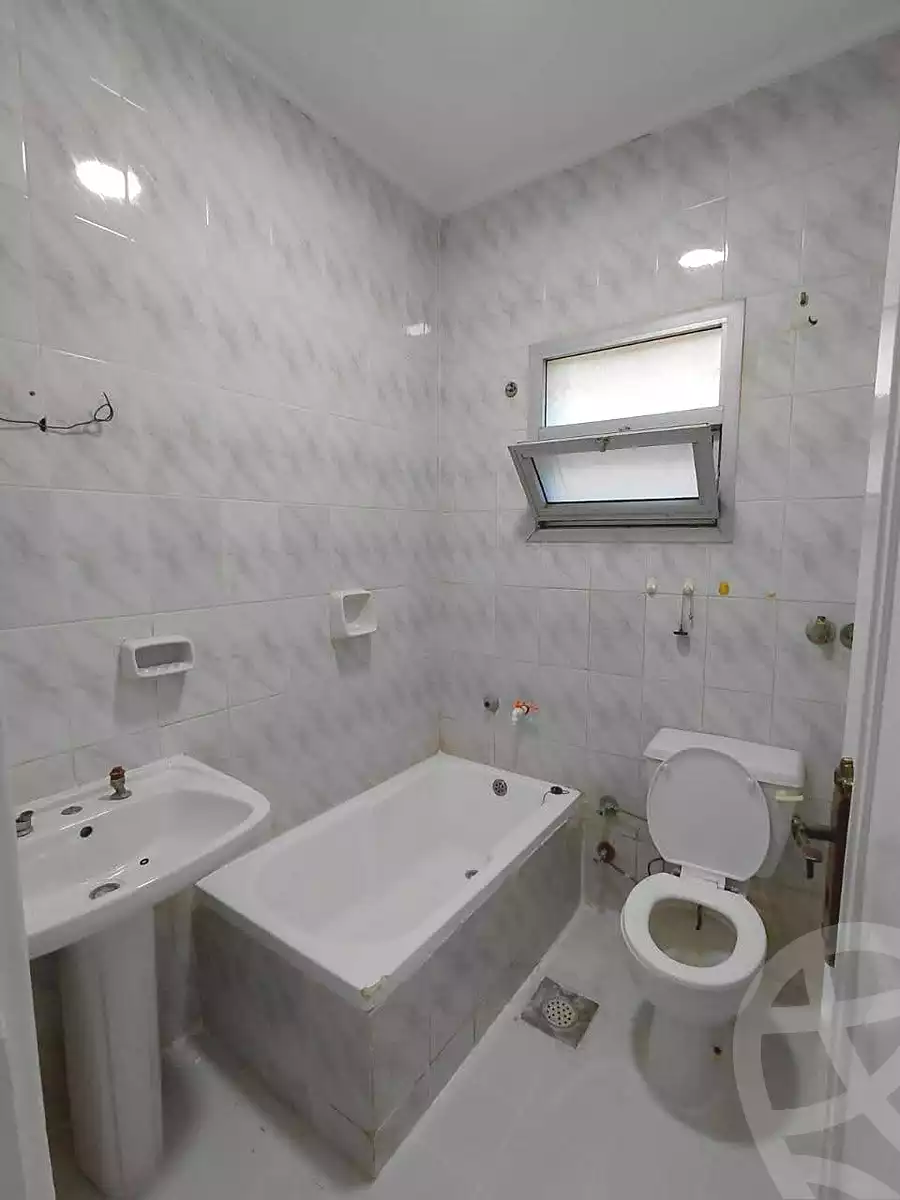 https://aqarmap.com.eg/ar/listing/6855955-for-sale-alexandria-al-agamy-shataa-el-nakheel