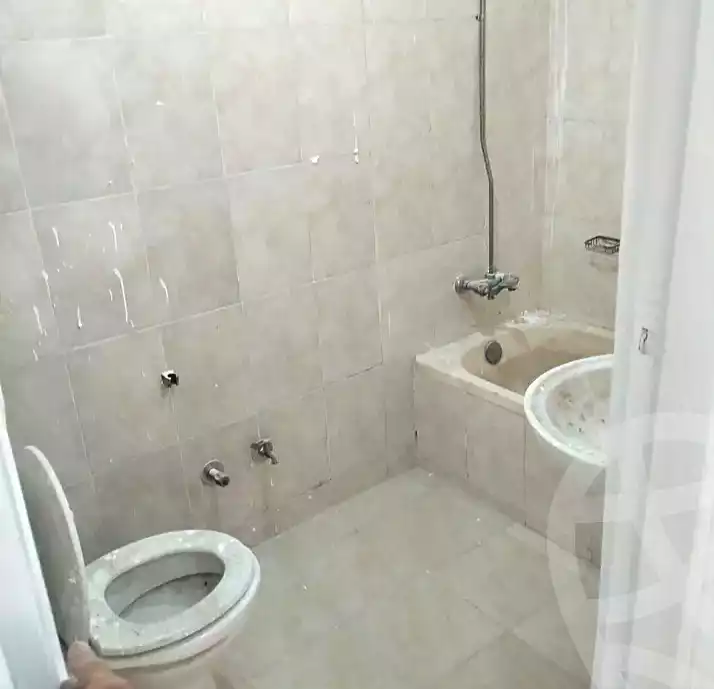 https://aqarmap.com.eg/ar/listing/6856002-for-sale-alexandria-al-agamy-el-hanouvel-al-asdakaa-st