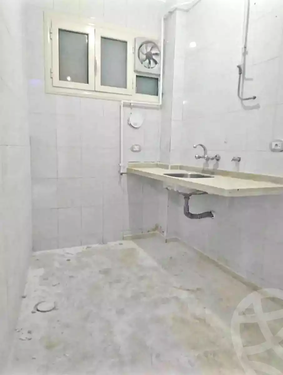 https://aqarmap.com.eg/ar/listing/6856417-for-sale-alexandria-alhadara-new-el-hadra-el-tawheed-st