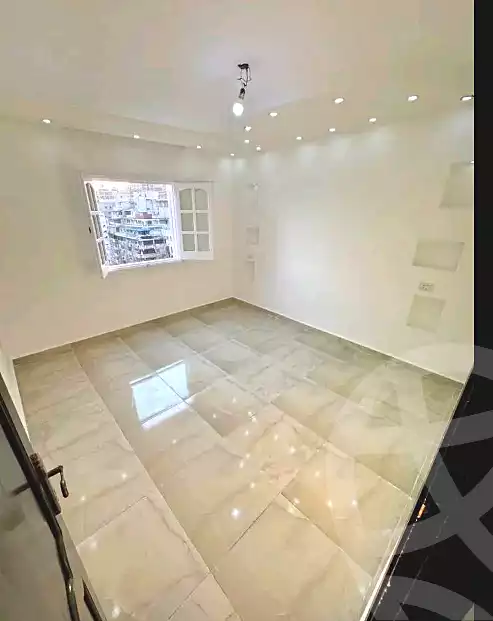 https://aqarmap.com.eg/ar/listing/6856579-for-sale-alexandria-sydy-bshr-sydy-bshr-bhry-gamal-abd-el-nasir-st
