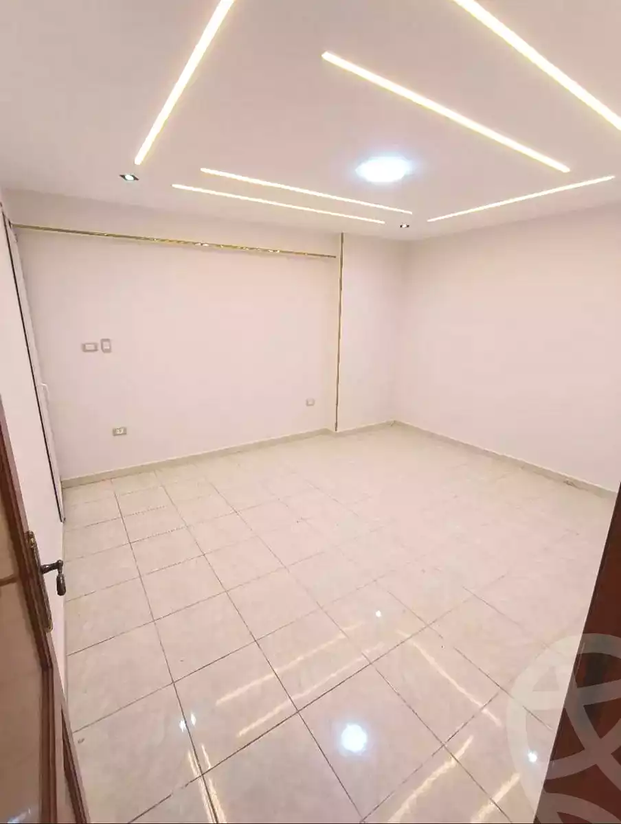 https://aqarmap.com.eg/ar/listing/6856664-for-sale-alexandria-sydy-bshr-sydy-bshr-bhry