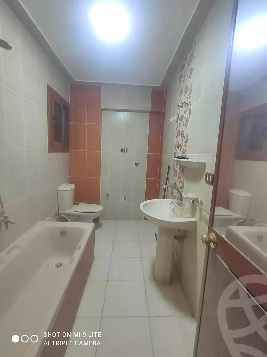 https://aqarmap.com.eg/en/listing/6857558-for-sale-alexandria-al-agamy-el-hanouvel-al-haded-we-al-soulb-st