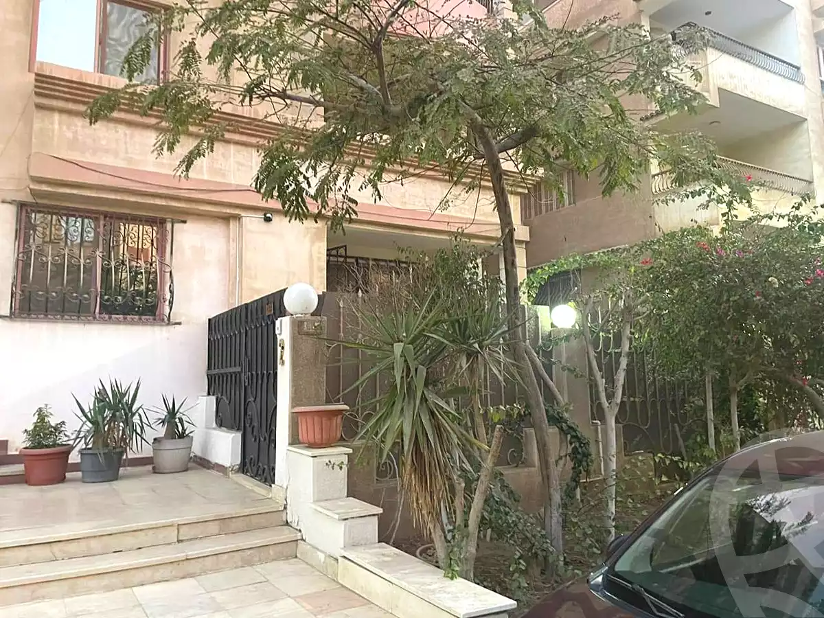 https://aqarmap.com.eg/en/listing/6857667-for-sale-cairo-mokattam-lhdb-l-ly-shareaa-9