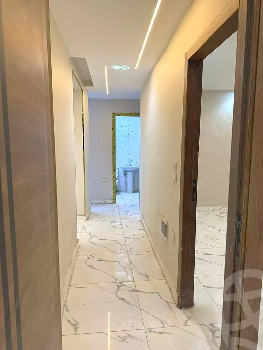 https://aqarmap.com.eg/ar/listing/6858007-for-sale-cairo-el-haram-el-lebeny-soltan-khattab-st