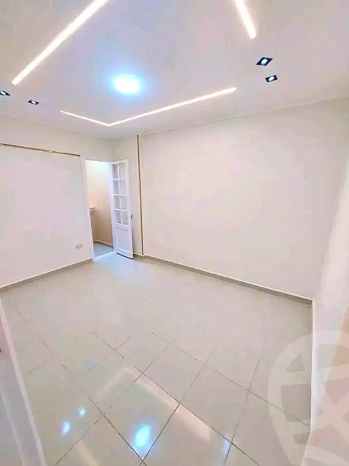 https://aqarmap.com.eg/ar/listing/6859167-for-sale-alexandria-sydy-bshr-sydy-bshr-bhry-shr-khld-bn-lwlyd