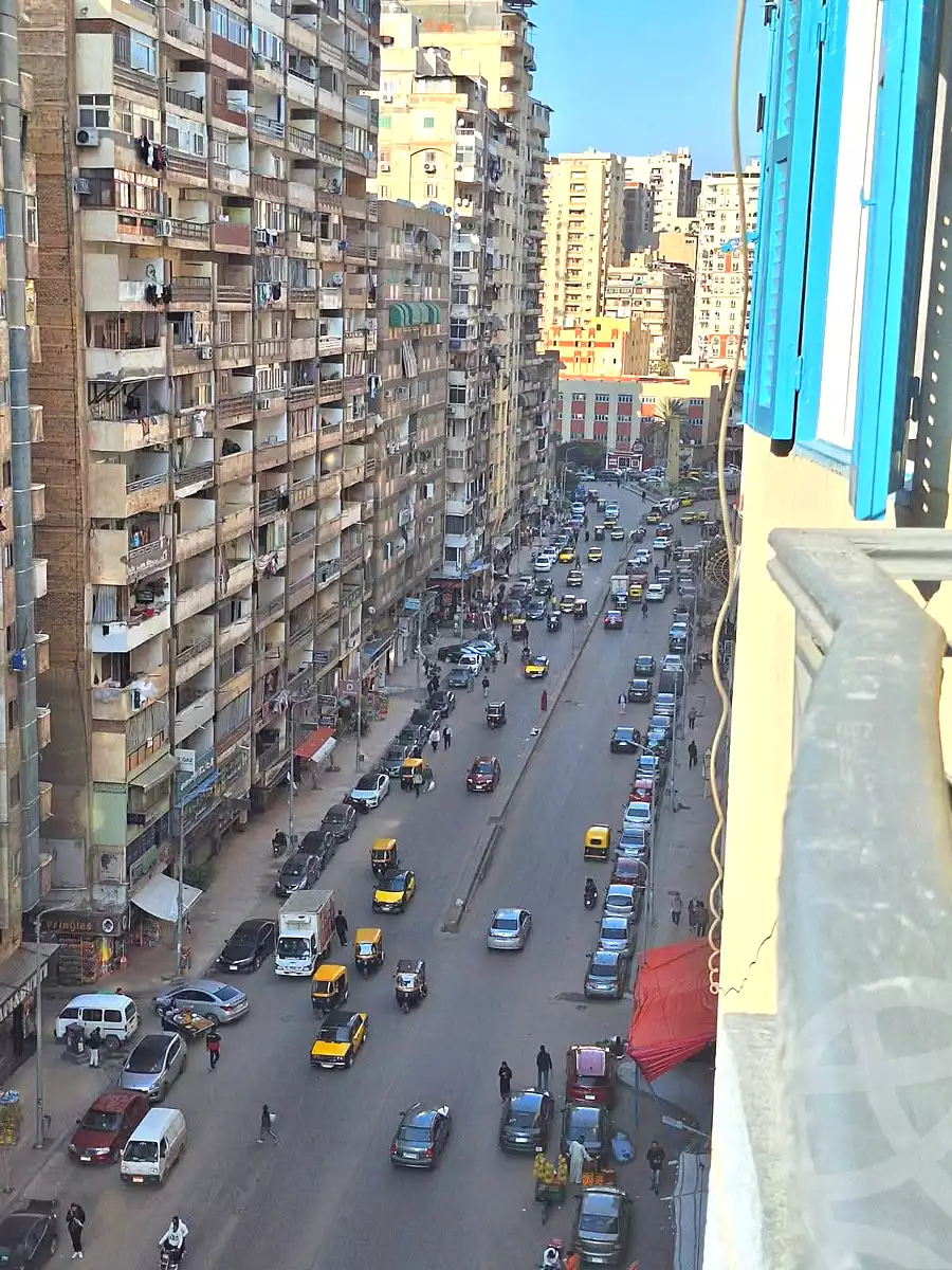 https://aqarmap.com.eg/ar/listing/6859258-for-sale-alexandria-sydy-bshr-sydy-bshr-bhry-shr-mhmwd-l-yswy