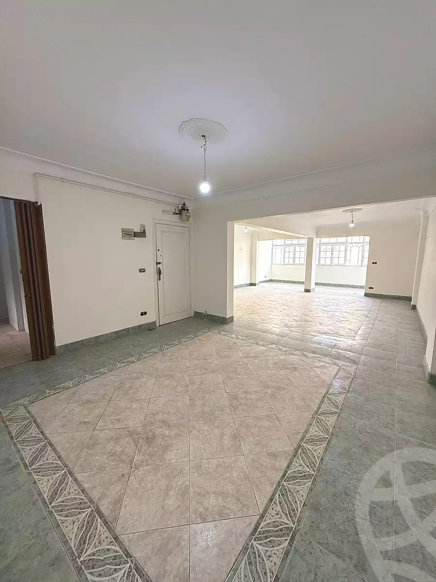https://aqarmap.com.eg/en/listing/6859291-for-sale-alexandria-el-asafra-ahmed-tiesser-st