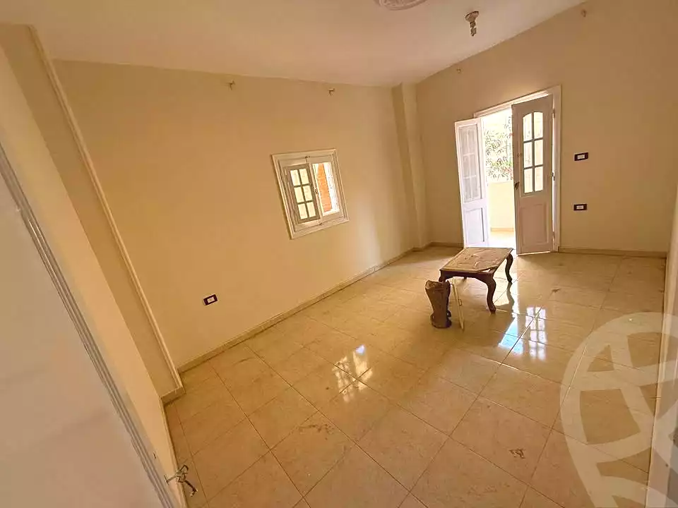 https://aqarmap.com.eg/en/listing/6859873-for-sale-cairo-15th-of-may-Neighbourhood 10
