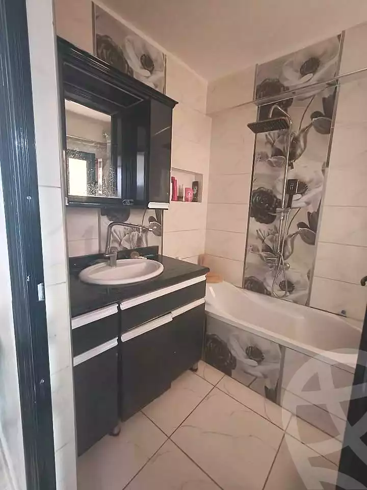 https://aqarmap.com.eg/en/listing/6860992-for-sale-alexandria-lsywf-al-saaeh-sq