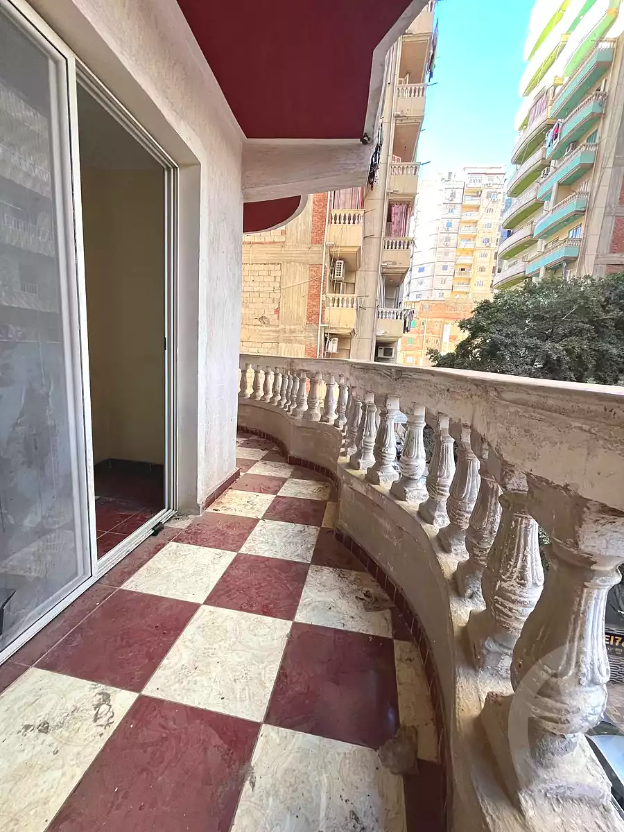 https://aqarmap.com.eg/ar/listing/6861653-for-sale-alexandria-sydy-bshr-sydy-bshr-bhry-ali-hipa-st
