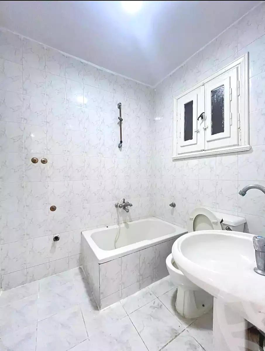 https://aqarmap.com.eg/ar/listing/6862648-for-sale-alexandria-al-agamy-shataa-el-nakheel