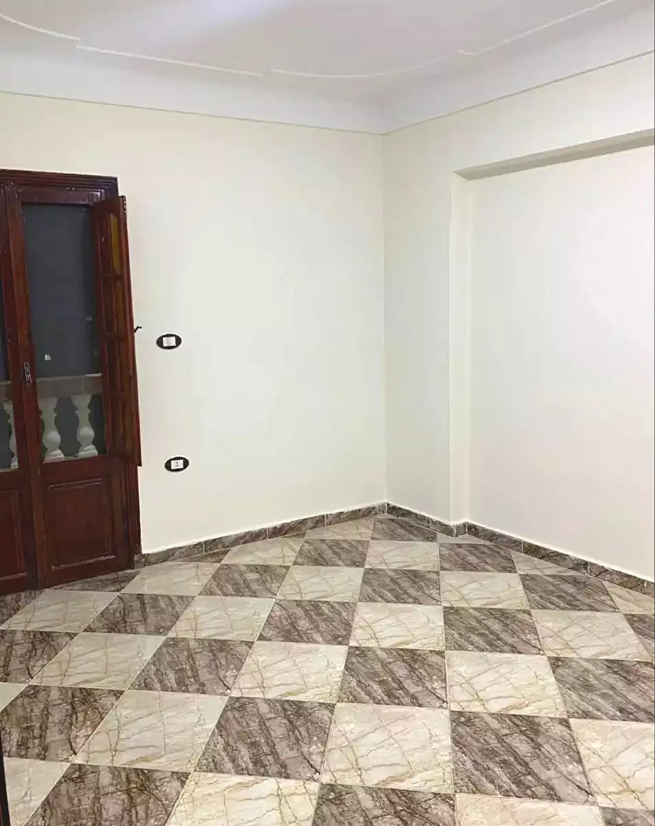 https://aqarmap.com.eg/en/listing/6863106-for-sale-alexandria-lsywf-el-falki