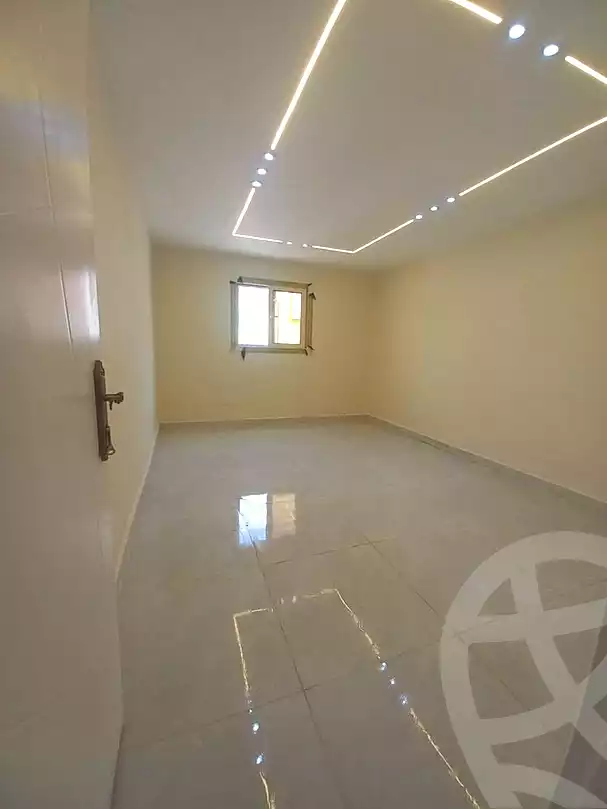 https://aqarmap.com.eg/ar/listing/6863773-for-sale-alexandria-sydy-bshr-sydy-bshr-bhry-shr-khld-bn-lwlyd