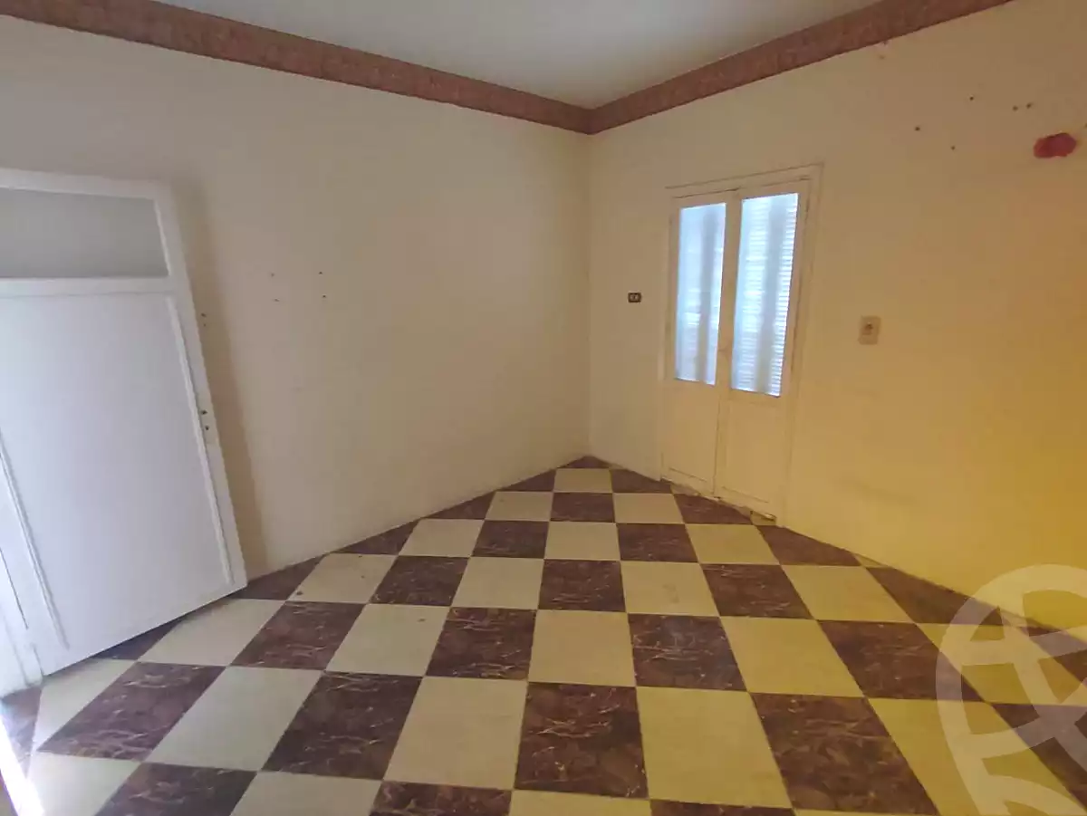 https://aqarmap.com.eg/en/listing/6864720-for-sale-cairo-helwan-sherif-st