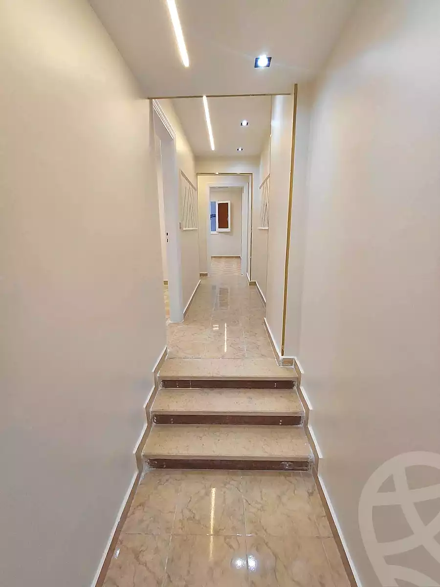 https://aqarmap.com.eg/ar/listing/6864820-for-sale-alexandria-sydy-bshr-sydy-bshr-bhry-shr-mhmwd-l-yswy