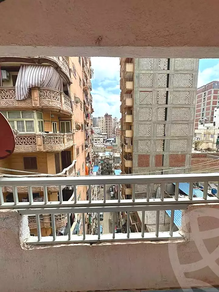 https://aqarmap.com.eg/ar/listing/6865241-for-sale-alexandria-sydy-bshr-sydy-bshr-bhry-shr-mhmd-njyb