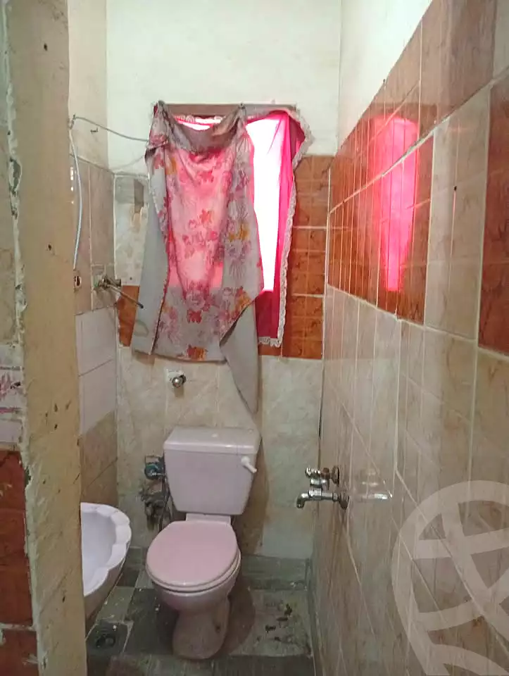 https://aqarmap.com.eg/ar/listing/6866696-for-sale-alexandria-alhadara-new-el-hadra-al-sadat-st