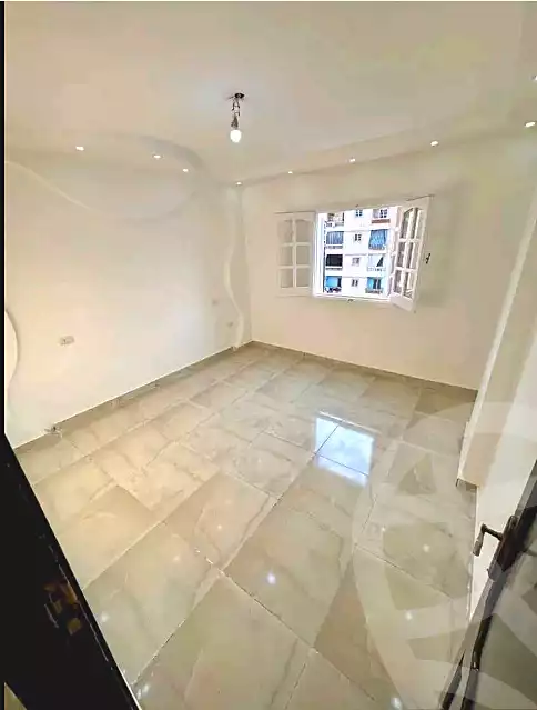 https://aqarmap.com.eg/ar/listing/6867259-for-sale-alexandria-sydy-bshr-sydy-bshr-bhry-khalil-hamada-st