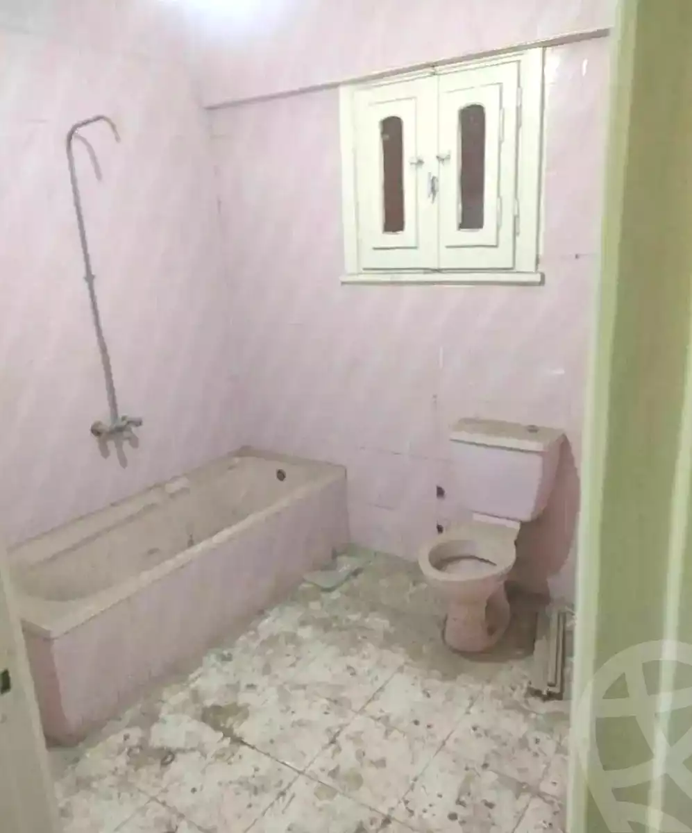 https://aqarmap.com.eg/en/listing/6867629-for-sale-alexandria-al-agamy-el-hanouvel-radwan-st