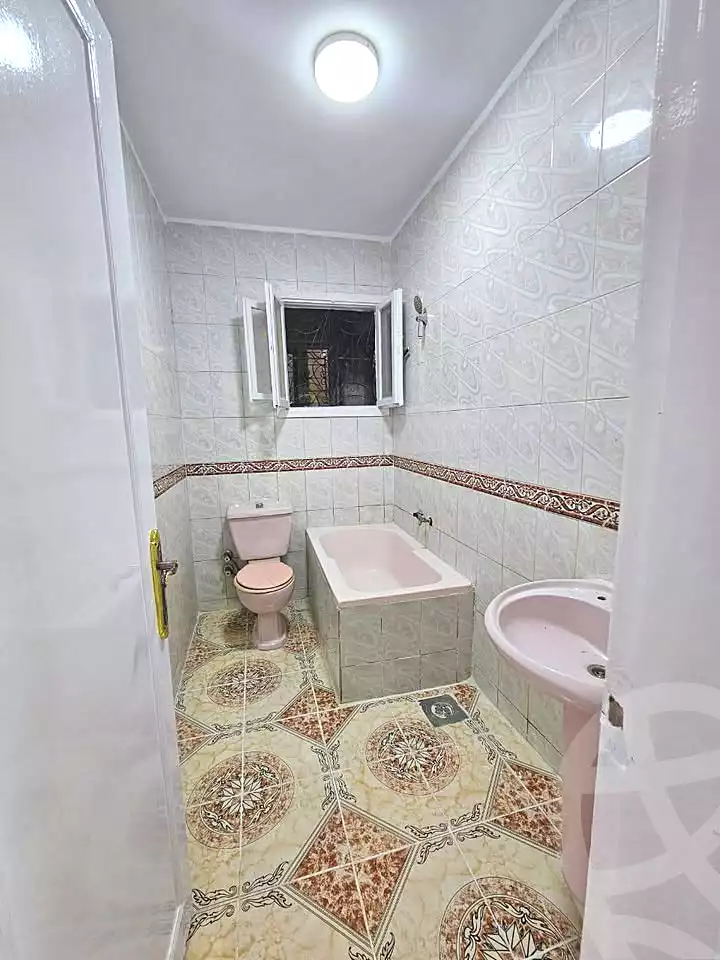 https://aqarmap.com.eg/ar/listing/6867806-for-sale-alexandria-al-agamy-shataa-el-nakheel