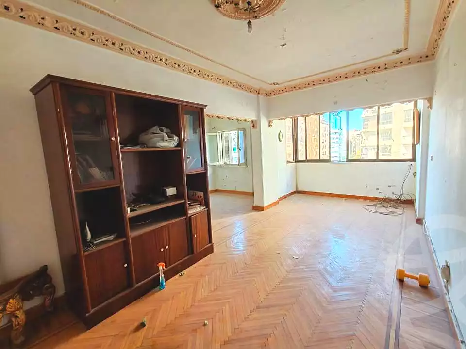 https://aqarmap.com.eg/ar/listing/6867832-for-sale-alexandria-bolekly-mostafa-kamel-stt