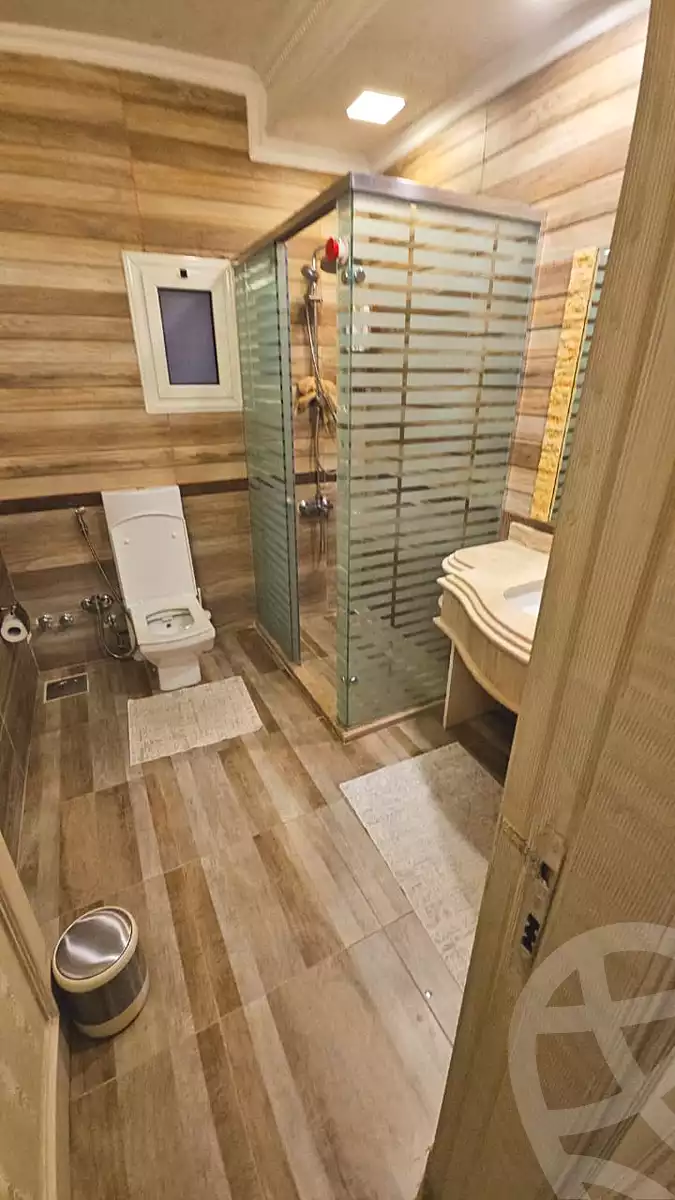 https://aqarmap.com.eg/ar/listing/6868697-for-sale-cairo-new-cairo-lrhb-city-phase-5-talaat-mostafa-st
