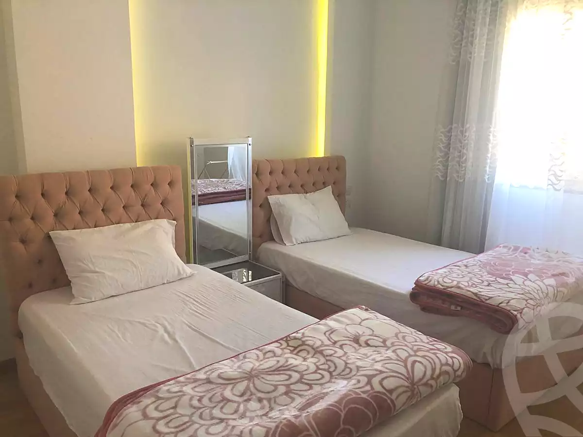 https://aqarmap.com.eg/ar/listing/6869242-for-rent-cairo-new-cairo-ganob-el-akadamiya-south-academy-b-taha-hussein-st
