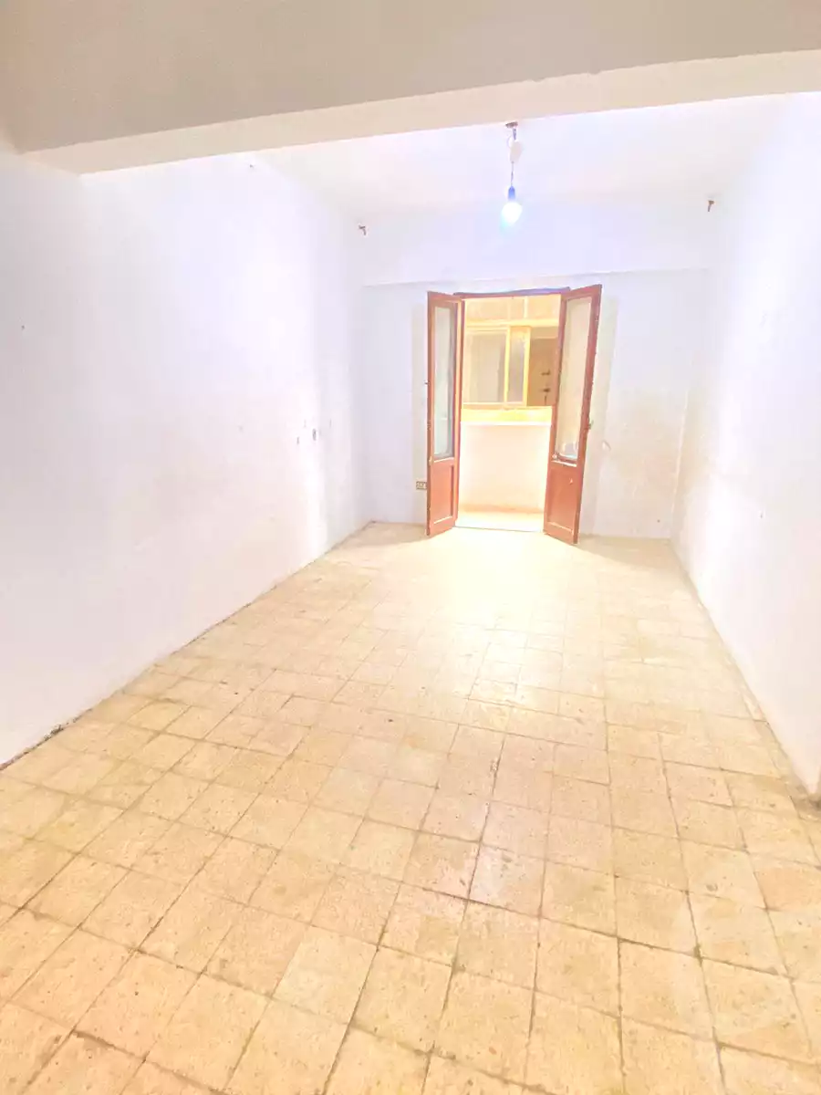 https://aqarmap.com.eg/ar/listing/6870123-for-sale-alexandria-al-agamy-el-hanouvel-al-asdakaa-st