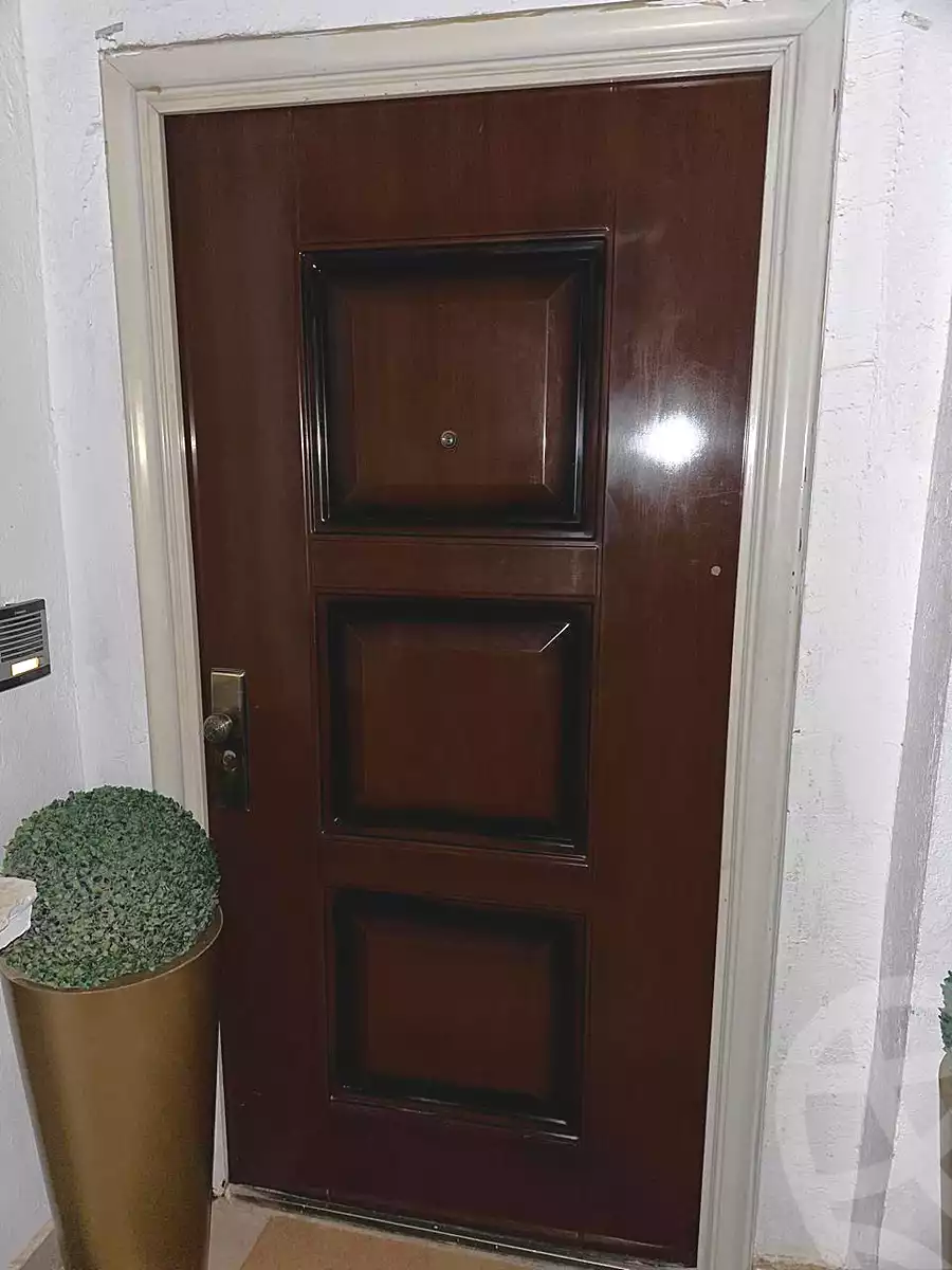 https://aqarmap.com.eg/en/listing/6870264-for-sale-cairo-new-cairo-compounds-mountain-view-hyde-park