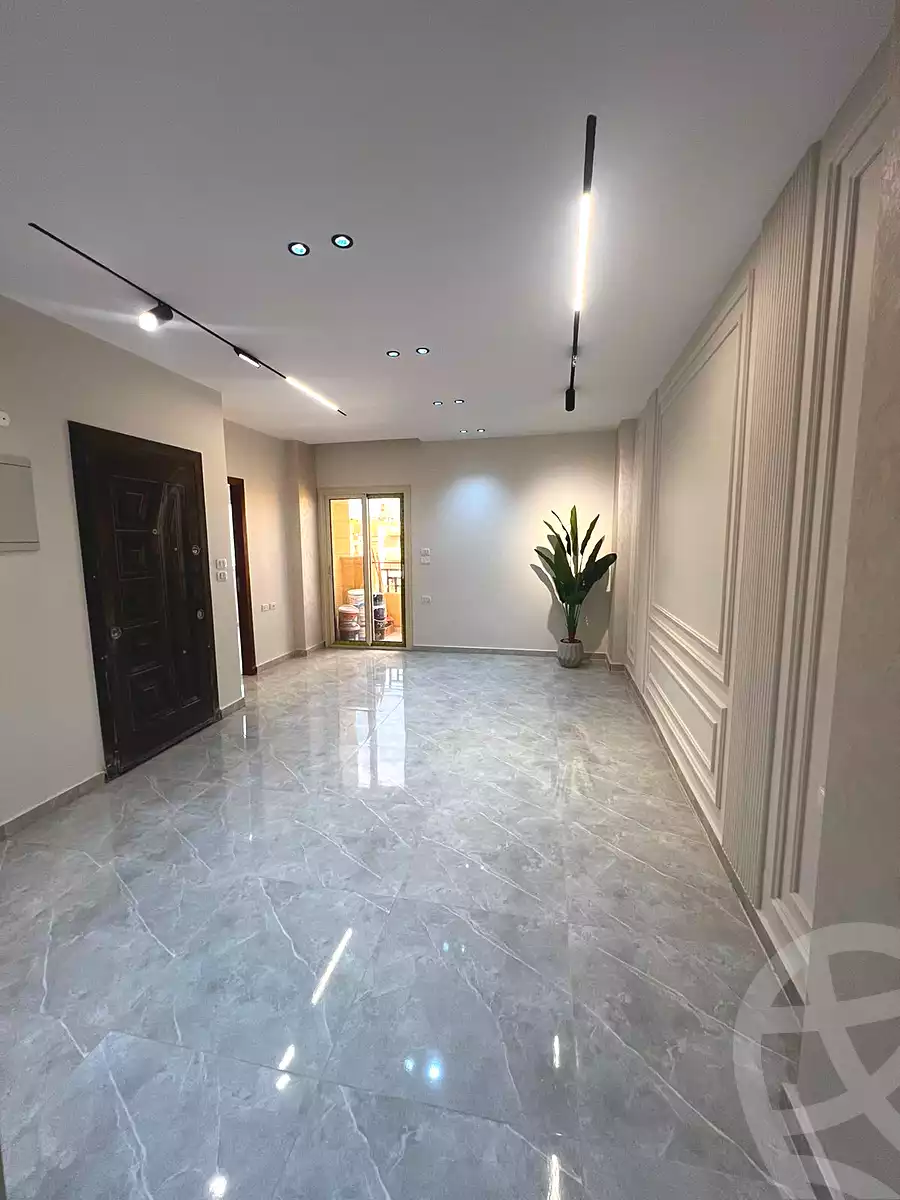 https://aqarmap.com.eg/ar/listing/6871397-for-sale-cairo-6th-of-october-el-ahyaa-neighborhood-4th