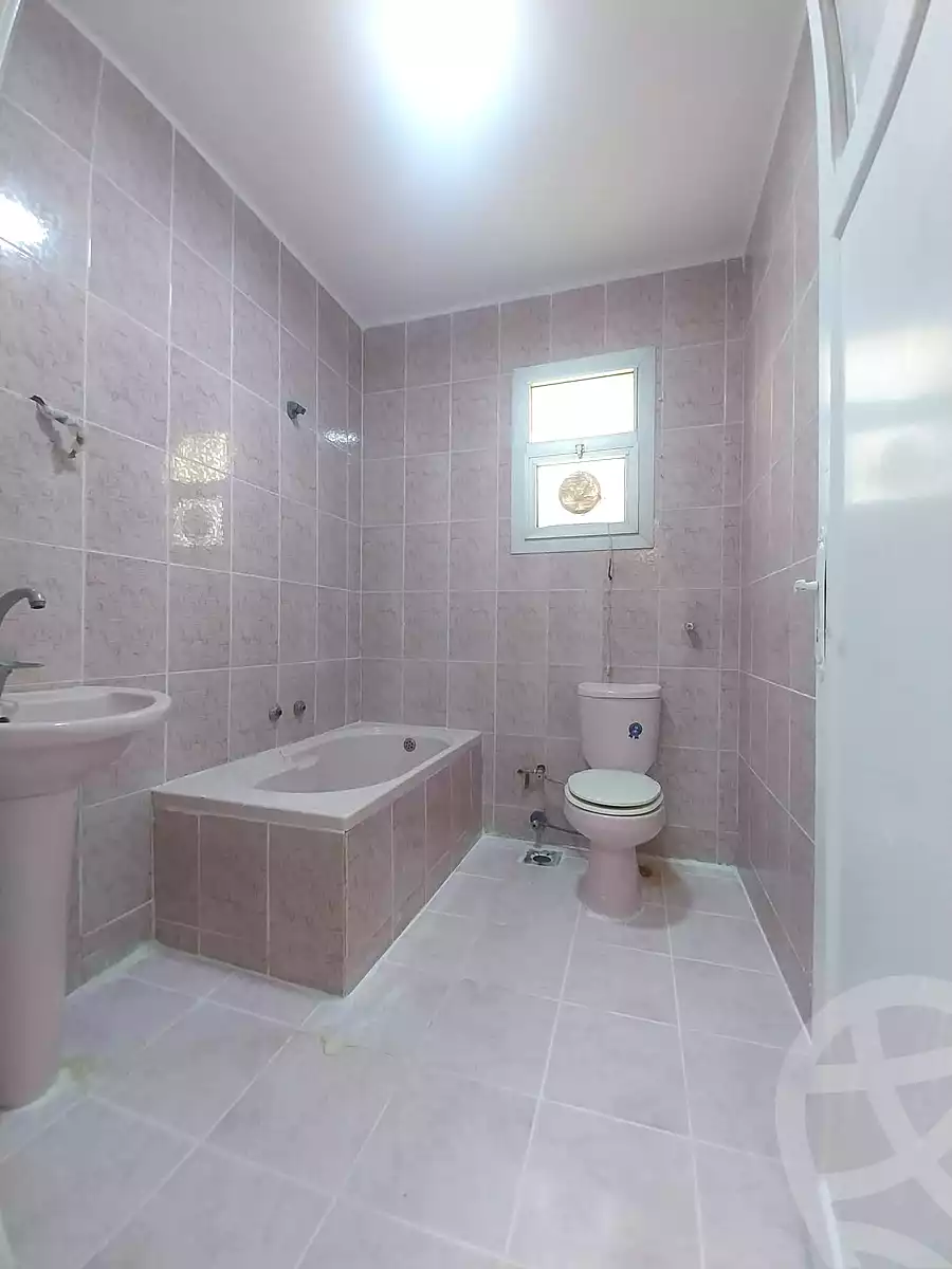 https://aqarmap.com.eg/ar/listing/6872406-for-sale-alexandria-al-agamy-shataa-el-nakheel