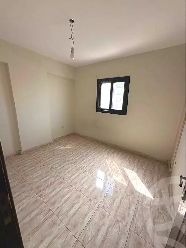 https://aqarmap.com.eg/ar/listing/6872952-for-sale-alexandria-moharram-bey-saleh-al-hedini-st