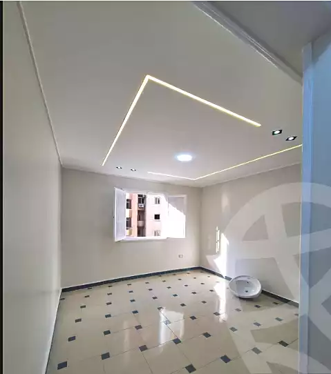 https://aqarmap.com.eg/ar/listing/6873255-for-sale-alexandria-sydy-bshr-sydy-bshr-bhry-shr-mhmwd-l-yswy