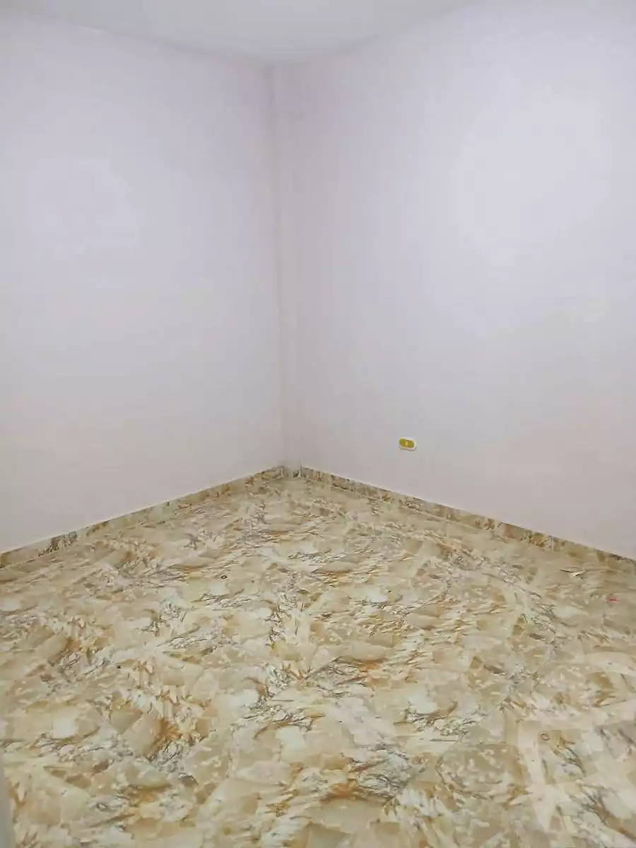 https://aqarmap.com.eg/en/listing/6874054-for-sale-alexandria-lsywf-el-falki