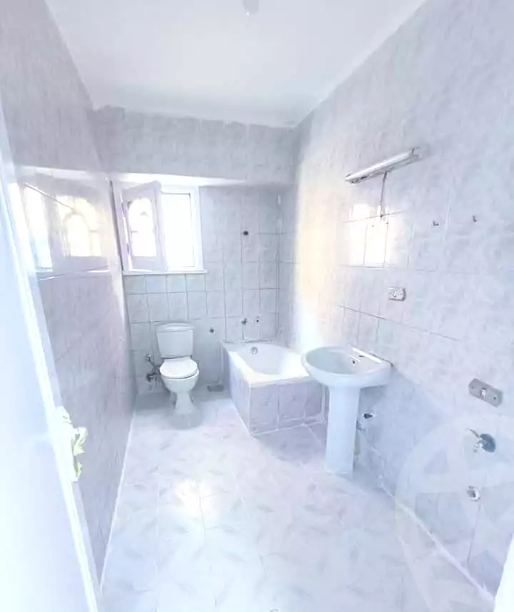 https://aqarmap.com.eg/ar/listing/6874466-for-sale-alexandria-al-agamy-shataa-el-nakheel