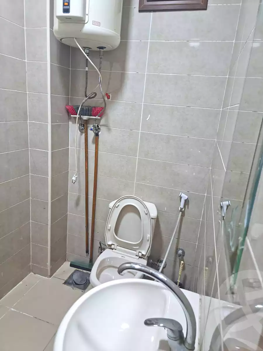 https://aqarmap.com.eg/ar/listing/6874667-for-rent-cairo-6th-of-october-el-ahyaa-neighborhood-1st-third-neighborhood