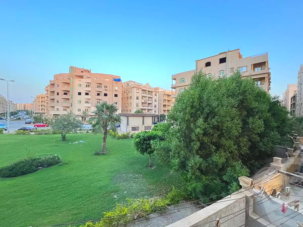 https://aqarmap.com.eg/ar/listing/6875013-for-sale-cairo-new-cairo-south-investors-mohammed-nagib-axis-st