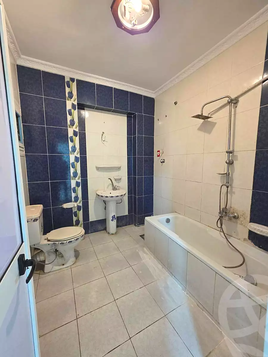 https://aqarmap.com.eg/ar/listing/6875444-for-sale-alexandria-miami-shr-jml-bd-lnsr