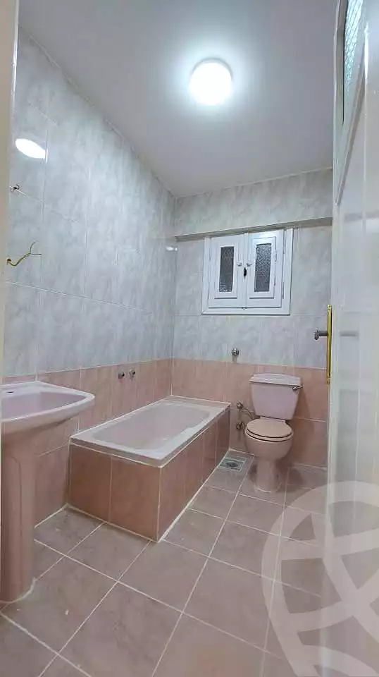https://aqarmap.com.eg/en/listing/6876834-for-sale-alexandria-al-agamy-shataa-el-nakheel