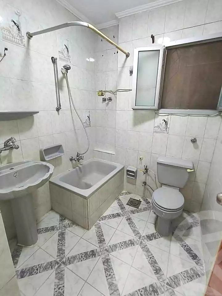 https://aqarmap.com.eg/ar/listing/6876904-for-sale-alexandria-lsywf-el-seyouf-qebly-el-ras-el-souda