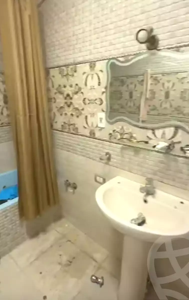 https://aqarmap.com.eg/ar/listing/6877062-for-sale-cairo-ain-shams-ahmed-esmat-st