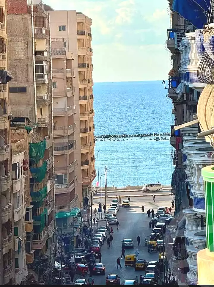 https://aqarmap.com.eg/ar/listing/6877413-for-sale-alexandria-sydy-bshr-sydy-bshr-bhry-khalil-hamada-st