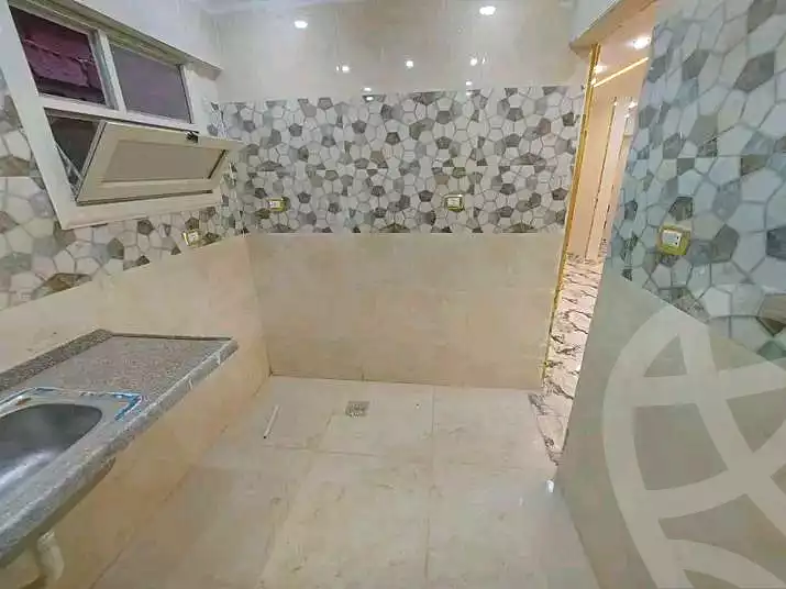 https://aqarmap.com.eg/ar/listing/6876042-for-rent-alexandria-al-agamy-bw-ywsf