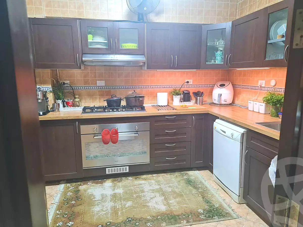 https://aqarmap.com.eg/ar/listing/6877860-for-sale-cairo-new-cairo-lrhb-city-mtdd-lrhb-phase-8