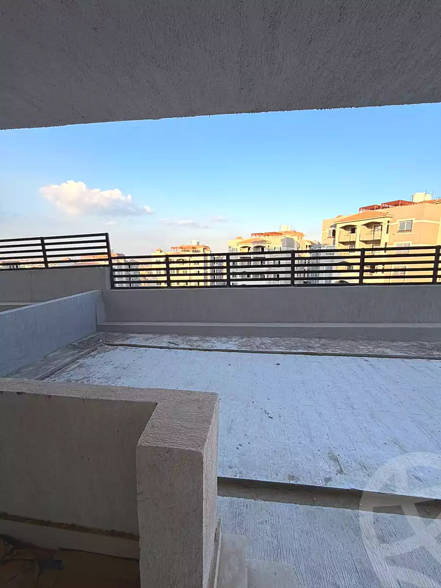 https://aqarmap.com.eg/ar/listing/6877925-for-sale-cairo-el-sheikh-zayed-city-compounds-el-khamayel