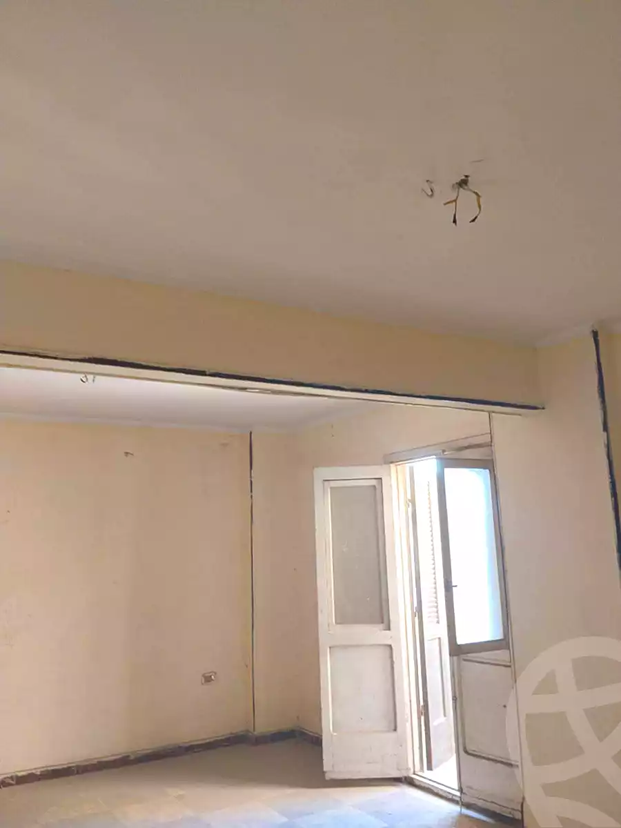 https://aqarmap.com.eg/ar/listing/6877548-for-sale-cairo-helwan-helwan-el-sharkeya-abd-el-rahman-pasha-st
